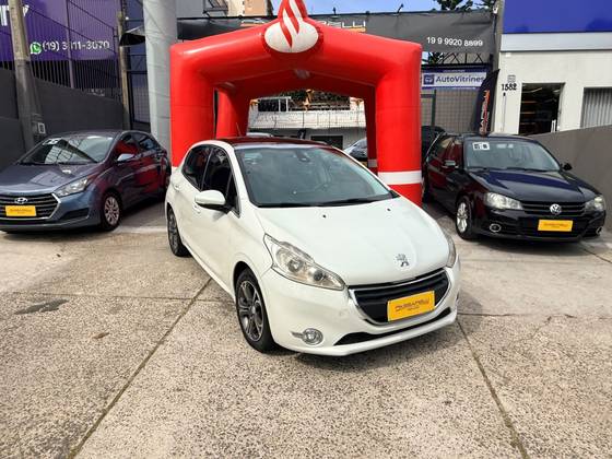 PEUGEOT 208 1.6 GRIFFE 16V FLEX 4P AUTOMÁTICO PEUGEOT 208 1.6 GRIFFE 16V FLEX 4P AUTOMÁTICO